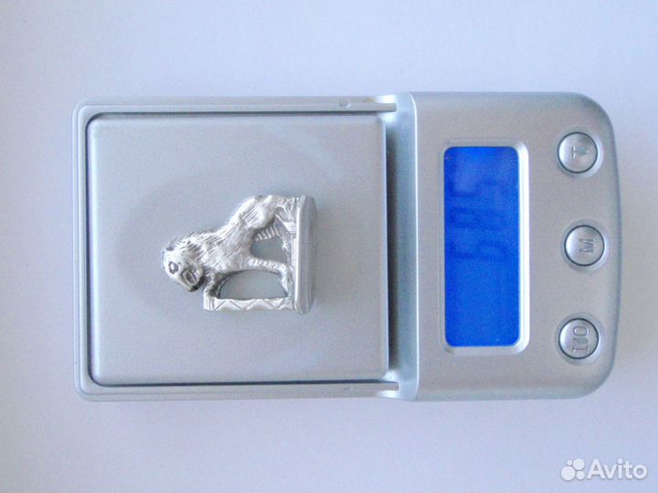 Серебряная статуэтка 
