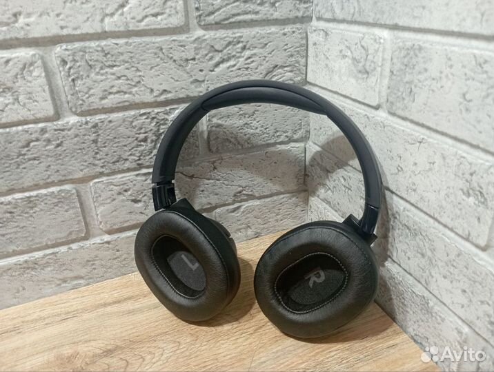 Bluetooth наушники JBL 710-BT