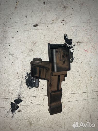 Датчик положения коленвала Peugeot 301 EB2