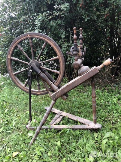 Прялки колёсные старинные
