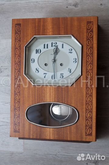 Янтарь. Часы настенные с боем, СССР. 1991 г