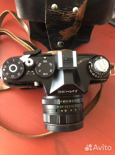 Пленочный фотоаппарат зенит 11 с Helios