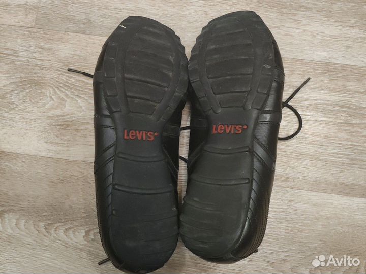 Кроссовки Levis 44 размер