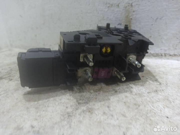 Блок предохранителей