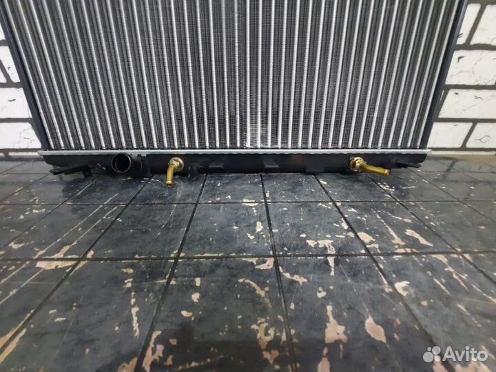 Радиатор двс передний Honda Civic sedan 2005-2012