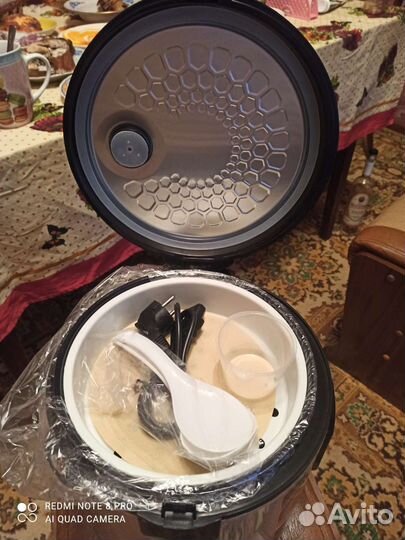 Мультиварка redmond новая