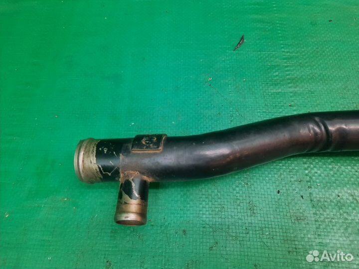 Патрубок системы охлаждения Лада Веста