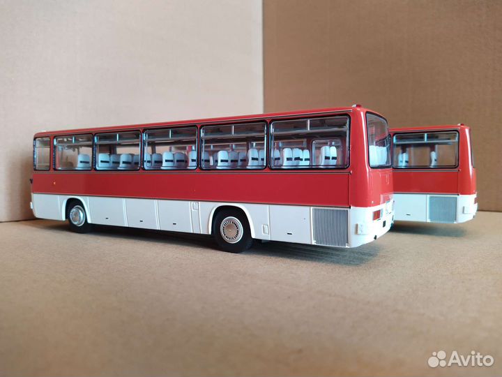 Автобус Икарус 256.51 красный Demprice - 1:43