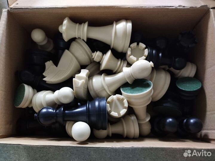 Шахматные фигуры без доски