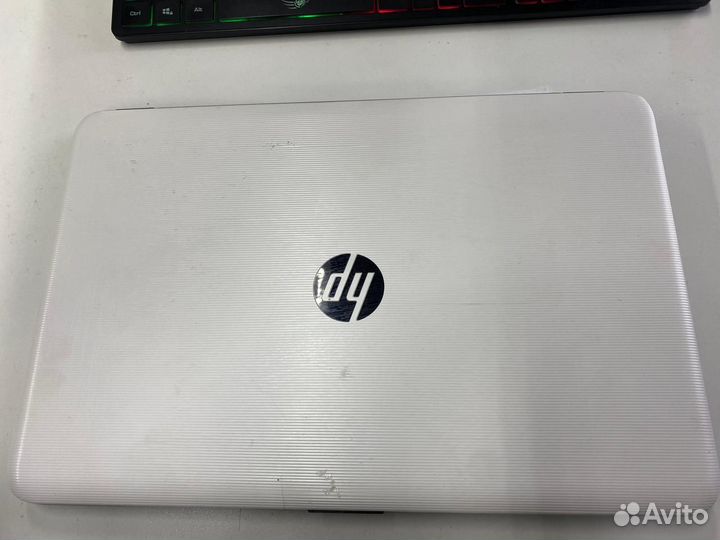 Ноутбук HP 15-ay584ur