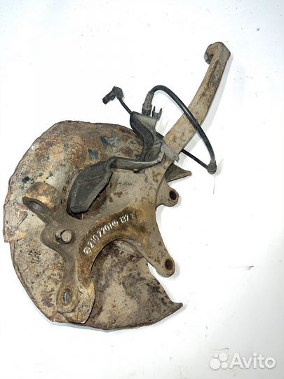 Кулак поворотный передний левый Mercedes W210