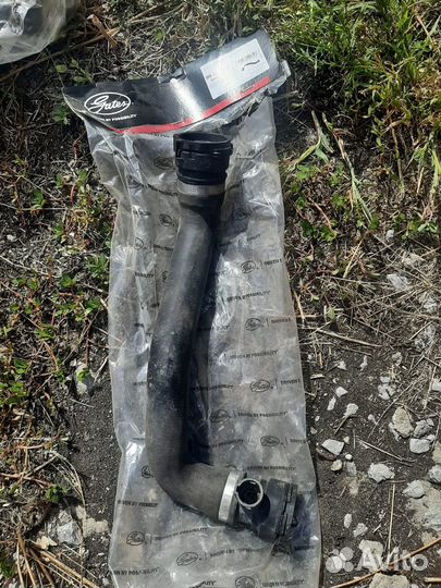 Патрубок системы охлаждения bmw 5 E60 N52 N53