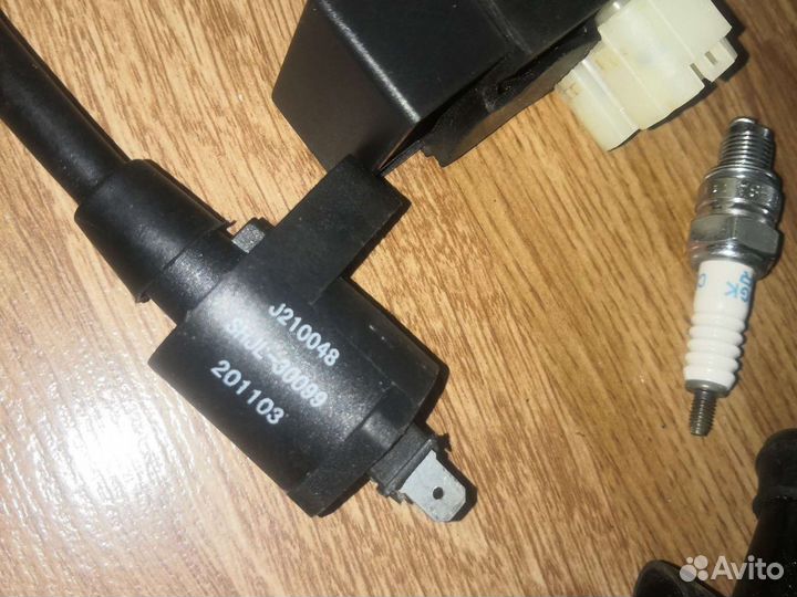 Новая катушка зажигания скутера Booster 150 Bws