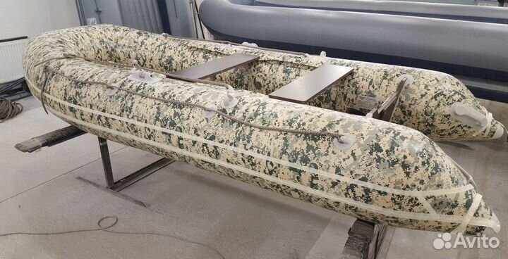 Лодка «флагман – DK 380» пиксель