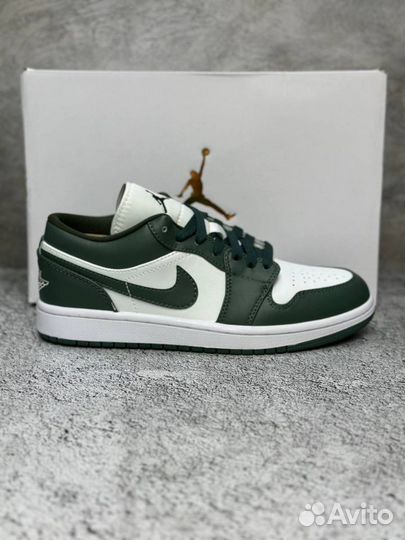 Кроссовки Nike Air Jordan 1