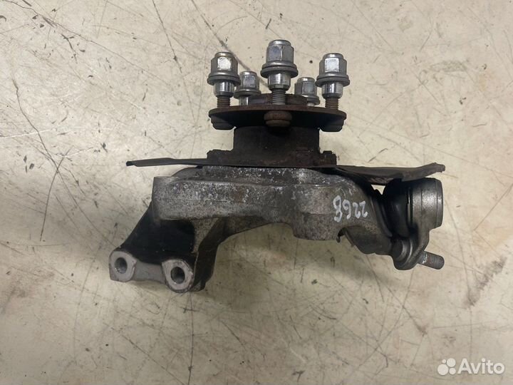 Ступица передняя левая Toyota Prius ZVW30 2ZR-FXE