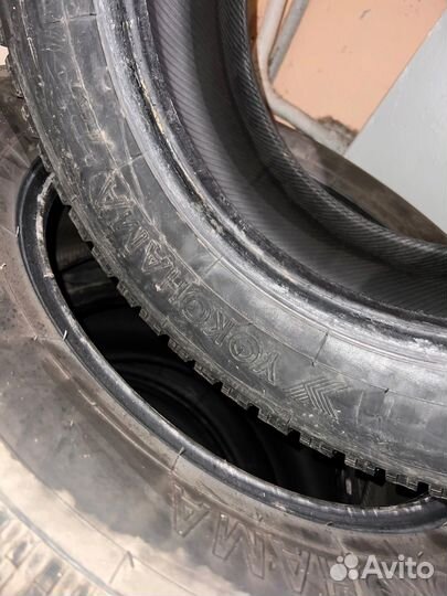 Yokohama Ice Guard IG10 215/60 R16