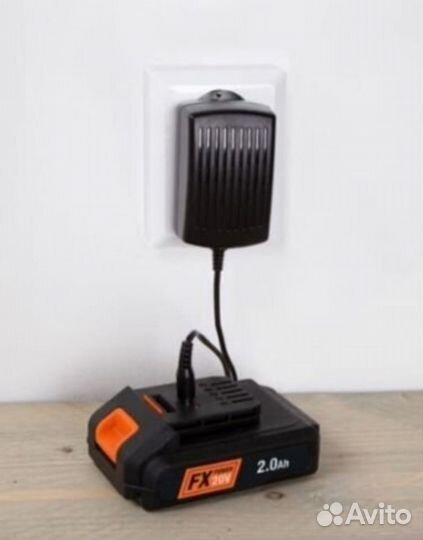Зарядное устройство Ferm CDA1169 20V