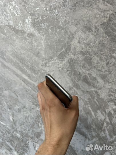 iPhone X, 64 ГБ