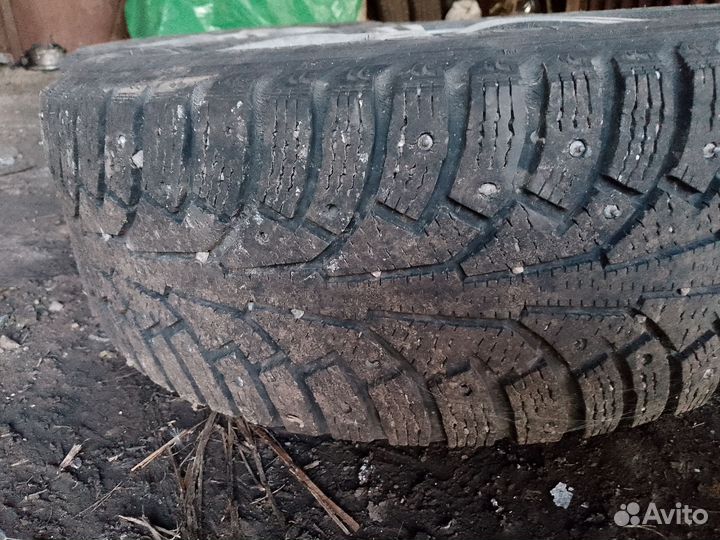 Продам литьё с зимней резиной