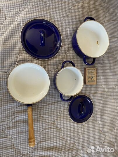 Набор эмалированной посуды в миниатюре