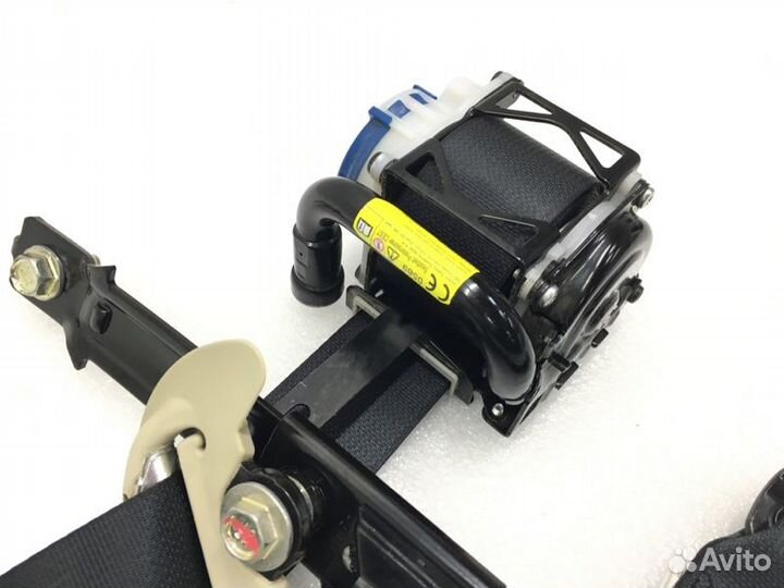 Ремень безопасности передний левый Mitsubishi