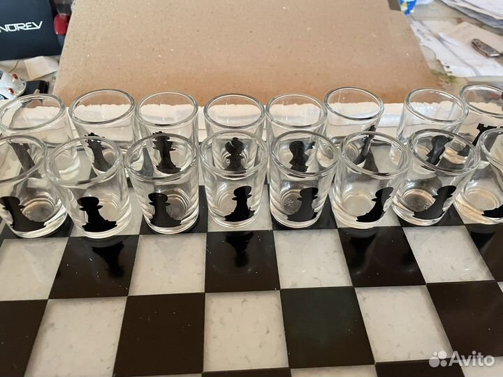 Шахматы стеклянные