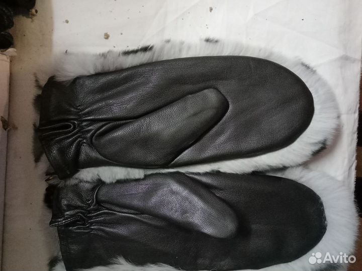 Варежки зимние женские