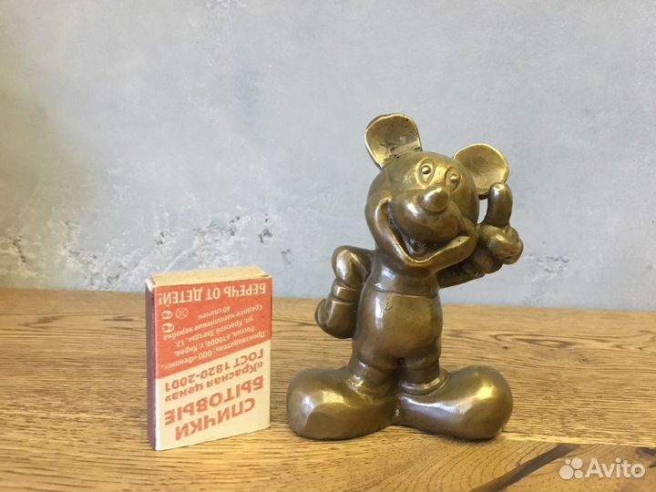 Коллекционная фигурка Микки Маус из металла