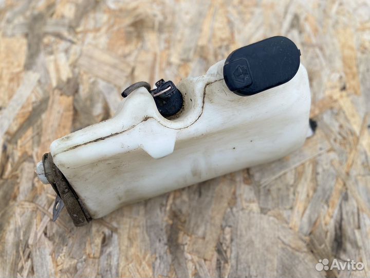 Бачок омывателя Renault Symbol