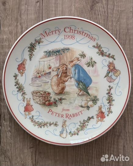 Винтажные тарелки и статуэтки Peter Rabbit