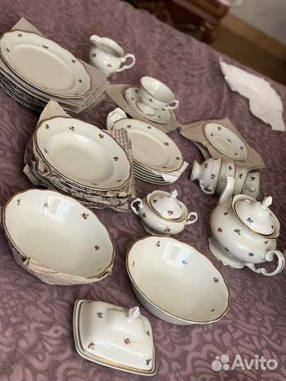 Столовый сервиз новый