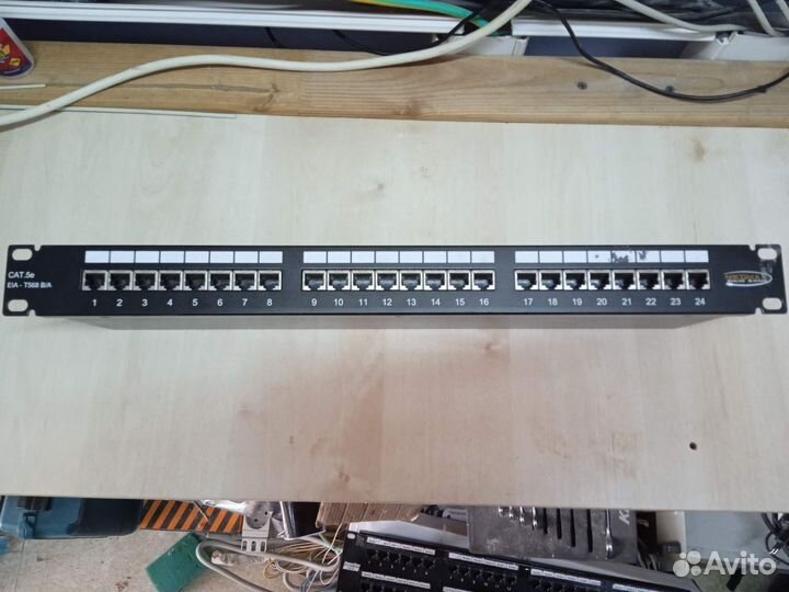 Патч панель 24 порта