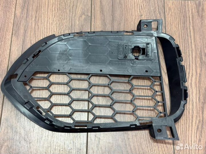 Решетки в бампер BMW F15 левая/ правая 51118053883