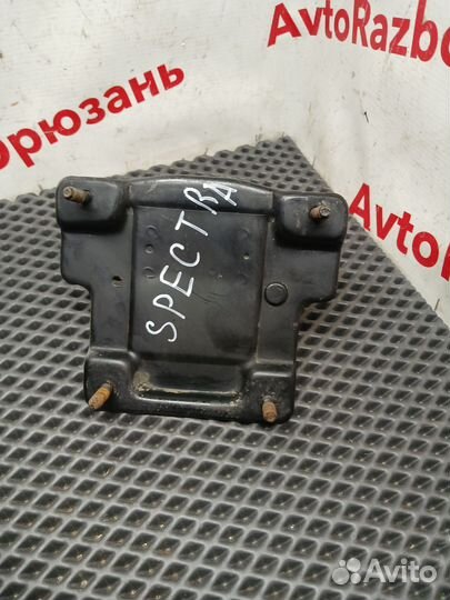 Кронштейн усилителя переднего бампера Kia Spectra