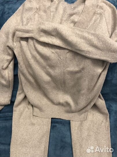 Костюм трикотаный шерстяной