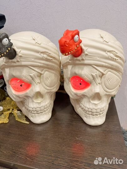 Пустые коробки Черепа от наборов Zuru Smasher