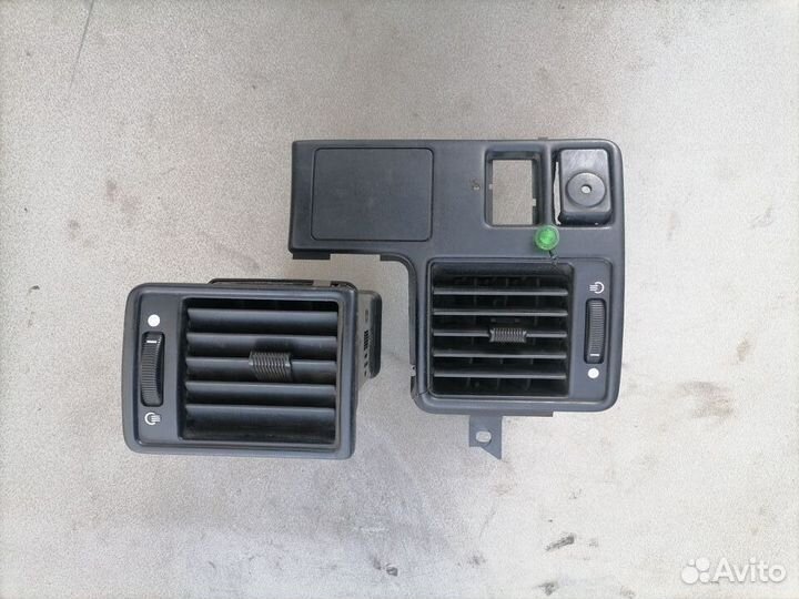 Дефлектор в торпедо Ford Escort/Orion 1990-1995