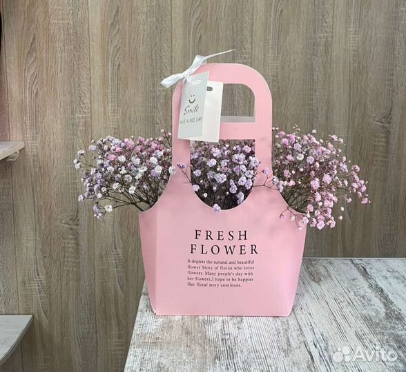 Сумочка с цветами гипсофилой