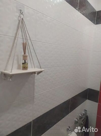 Полка настенная навесная новая