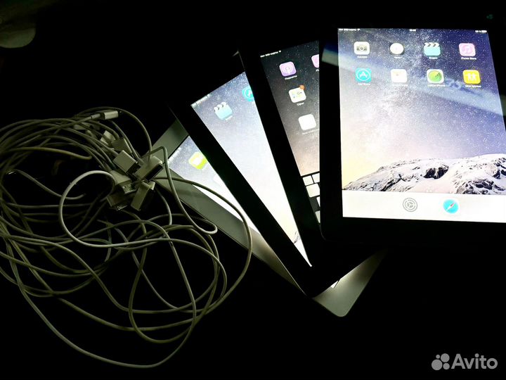 iPad 2 A1396 (wi-fi+sim) 4 шт