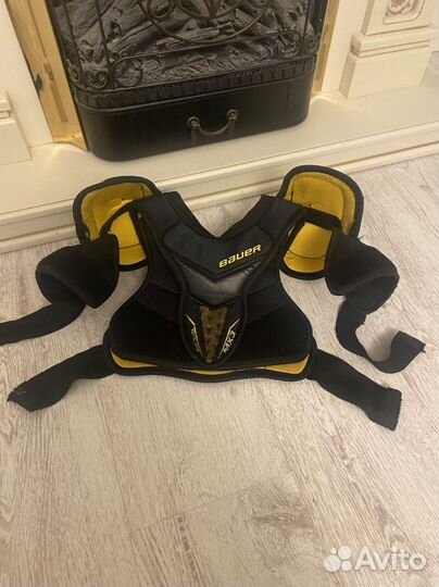 Нагрудник хоккейный bauer supreme