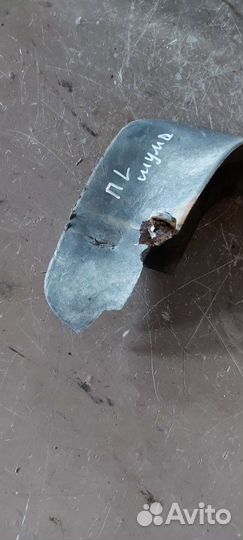 Брызговик передний левый на Kia Shuma