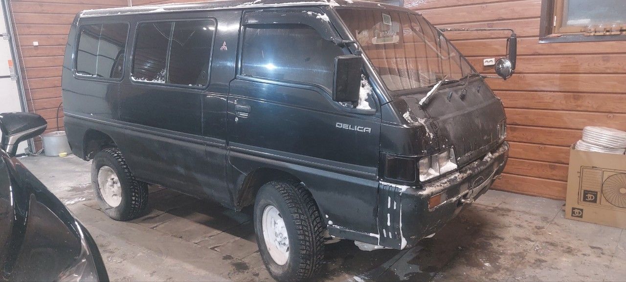 Mitsubishi Delica