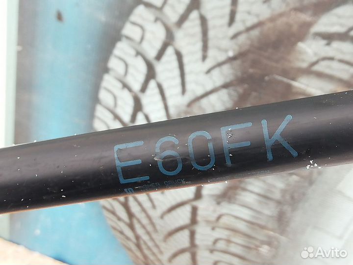 Стойка амортизатор капота бмв 5 E60 E61 BMW 5 E60