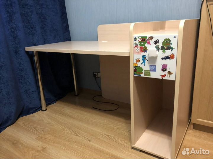 Компьютерный стол