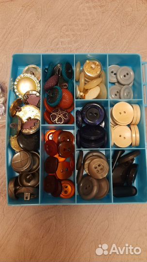 Пуговицы, пряжки, тесьма, кружево пакетом