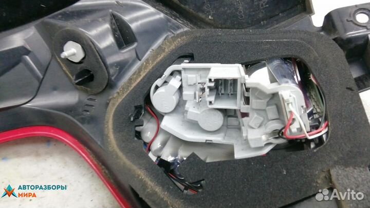 Фонарь задний правый Volvo V60 2012 31395929