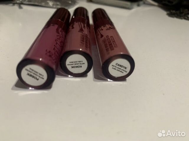 Помада помада Kylie новая