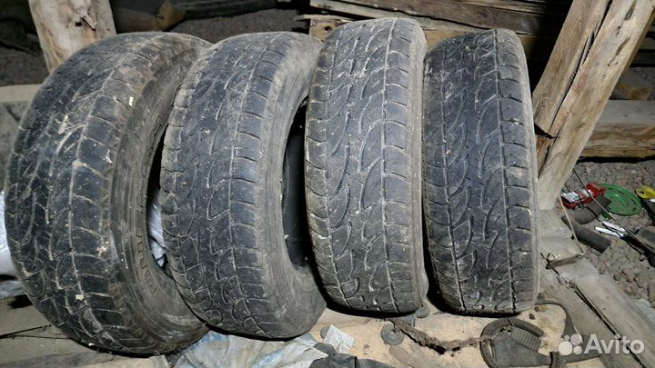 Bridgestone Desert Dueler 245/70 R16